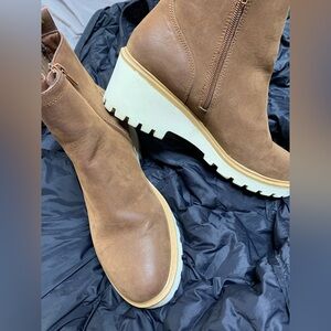 Stylish Brown Ankle Boots size 9